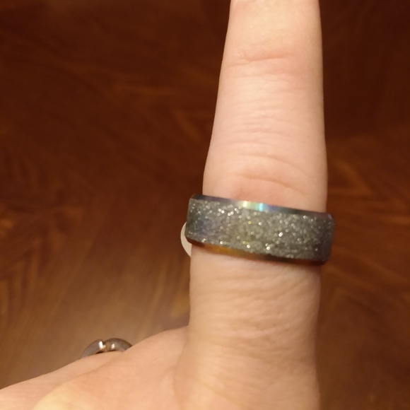 Rings - Picture 4 of 5